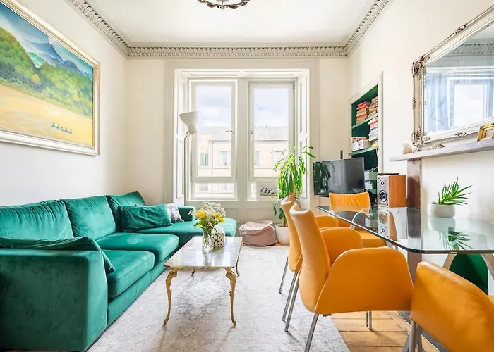 Stunning Central Flat With Modern Furnishings