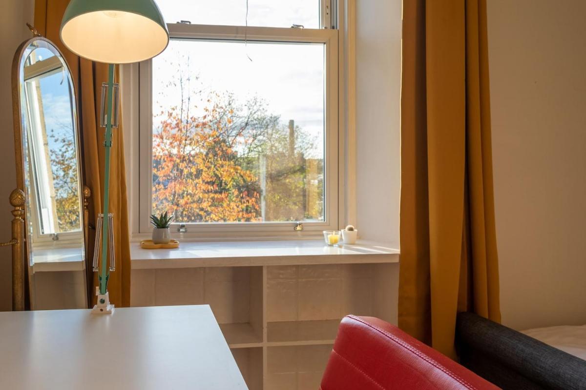 Stunning Flat With Modern Furnishings Apartment *