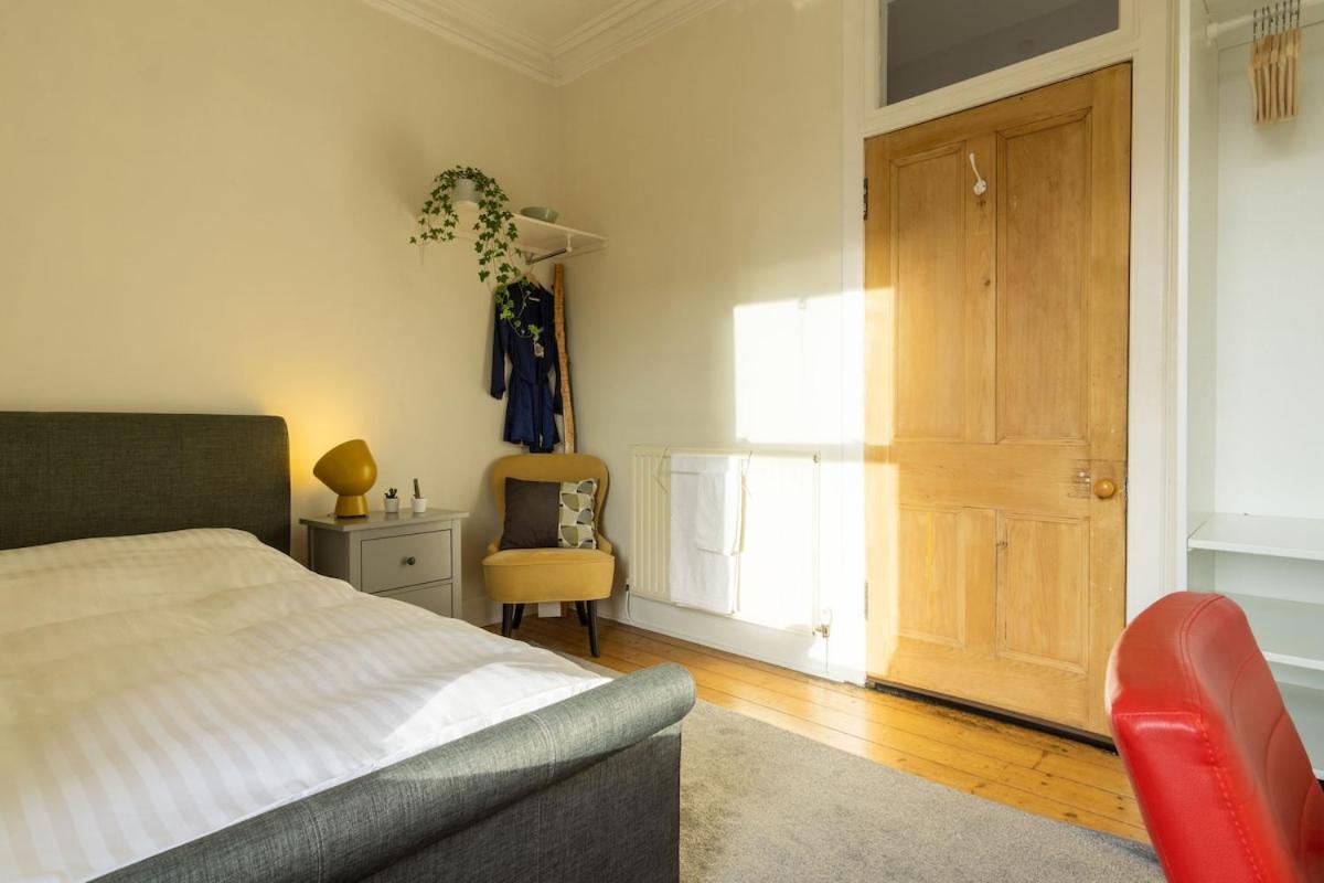 Apartment Stunning Flat With Modern Furnishings *